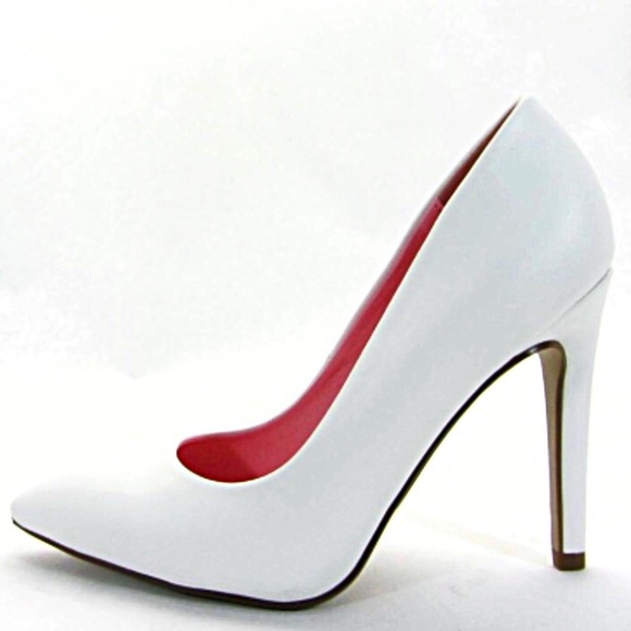 Delicious Shoes - Last 2 Yes! I have d’ perfect Delicious white PUMP